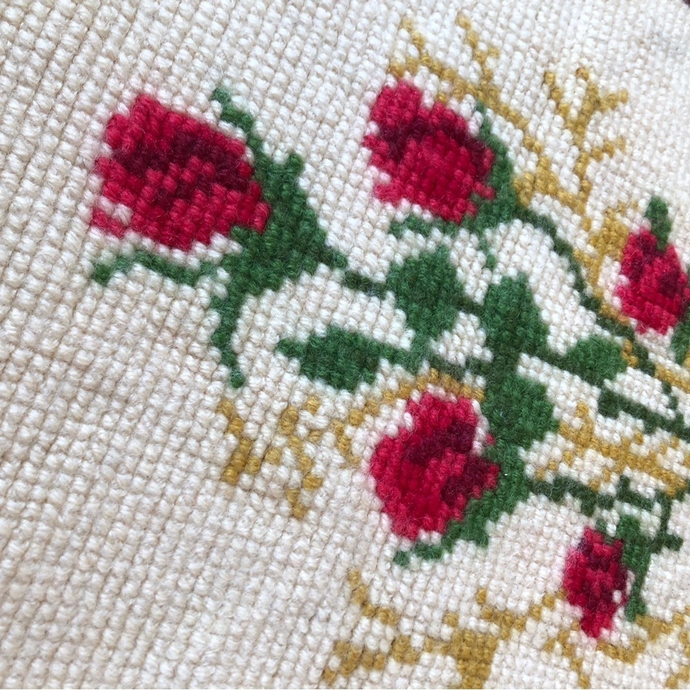 Vtg Hand Stitched Floral Table Runner - Picture 4 of 15